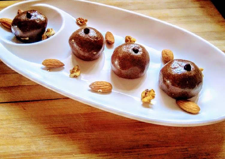 Recipe of Award-winning Multigrain choco nuts laddoo