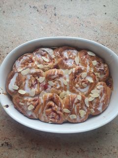 Hefeschnecken mit Himbeer-Marzipan-Füllung Rezepthauptbild