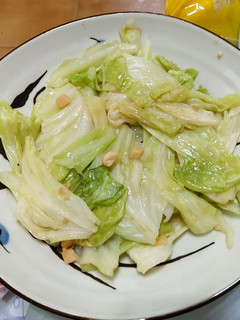 蒜香炒高麗菜 的食譜成品照片