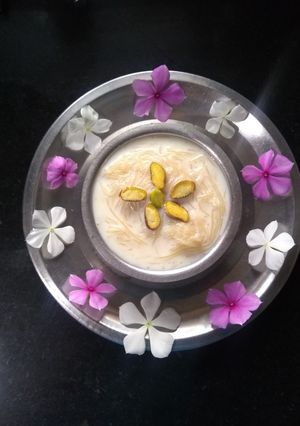 સેવૈયા ખીર(seviya kheer recipe in Gujarati) રેસીપી મુખ્ય ફોટો