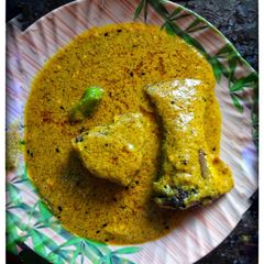 A picture of Sorshe Ilish.