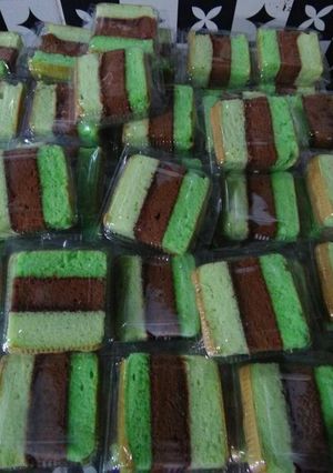 Foto resep Lapis surabaya pandan