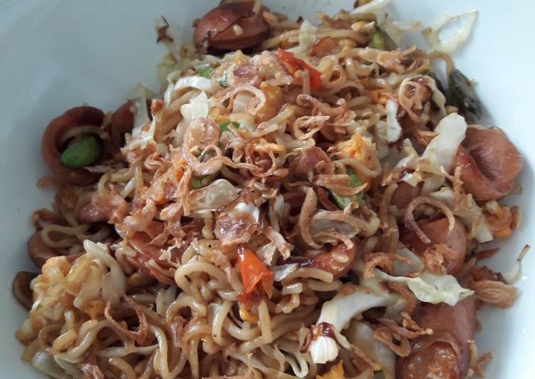 Langkah Mudah untuk Menyiapkan 32. Mie Goreng Suka-suka, Bisa Manjain Lidah