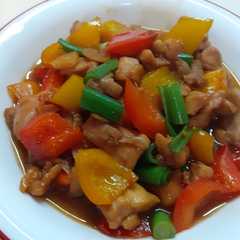 รูปของ Stir fry chicken with capsicum