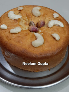 काजू मावा केक (kaju mawa cake recipe in Hindi) रेसिपी मुख्य फोटो