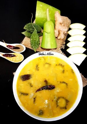 লাউ ও উচ্ছে দিয়ে শুক্তো ডাল(মটর ডাল) রেসিপির প্রধান ছবি
