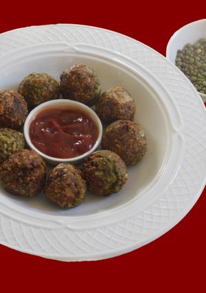 A picture of Moong dal pakoda/pakora.