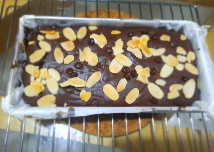 Almond Choco Brownies (No Mixer, Anti Gagal)