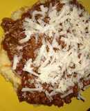 Polenta con tuco (salsa boloñesa)