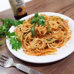 हक्का नूडल्स (hakka noodles recipe in Hindi)-レシピのメイン写真