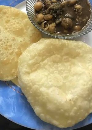 छोले पूरी (Chole puri recipe in hindi) रेसिपी मुख्य फोटो