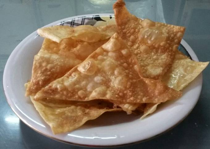 Kulit pangsit goreng