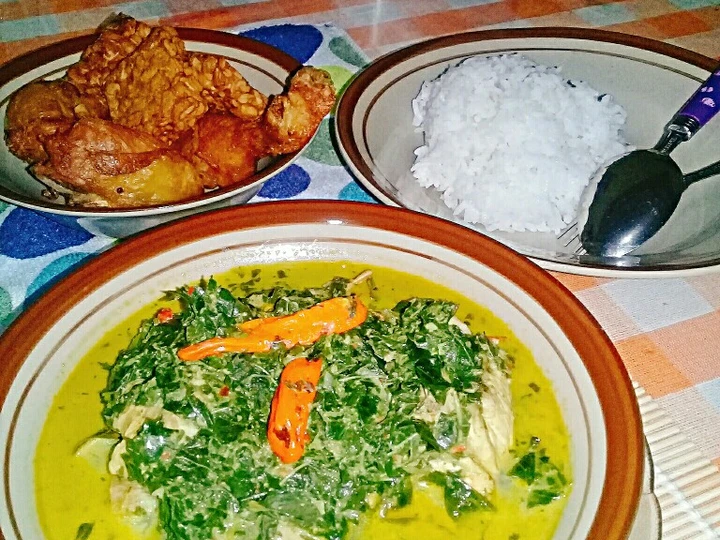 Langkah Gampang Membuat Resep Gulai Daun Ubi (Daun Singkong) Tumbuk yang Menggugah Selera Anti Ribet, Menggugah Selera