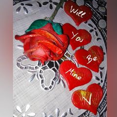 Valentines day special fondant red rose cake topper A picture of Valentines day special fondant red rose cake topper.
