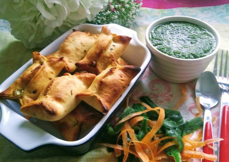 Recipe of Super Quick Homemade Baked Cheesy Palak Parcels