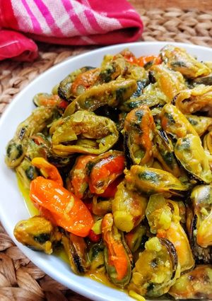 Foto resep Kerang Hijau Bumbu Kuning