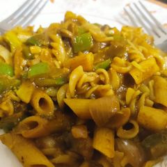 A picture of Vegetable BBQ pasta.