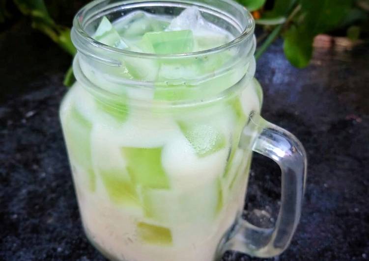 Resep Es nutrijel Yakult 🤤 | cara pembuatan Es nutrijel Yakult 🤤 Yang Enak dan Simpel