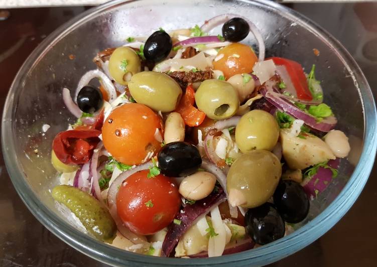 Recipe of Speedy Meditteranean Bean Salad 💚