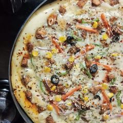 A picture of Three colours 🍕pizza.
