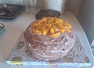 Una foto de Torta marmolada con triple relleno sorpresa