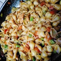 A picture of Colourful shell macaroni.