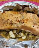 Salmón empapelado con verduras