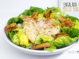 Ensalada César con pollo marinado