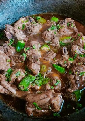 A picture of Cholistani Street Style Chicken Karahi 🍲🍲.