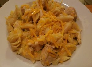 Una foto de Pasta cheddar con brócoli