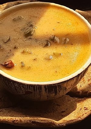 ભીંડાની કઢી (Bhinda Kadhi Recipe In Gujarati) રેસીપી મુખ્ય ફોટો