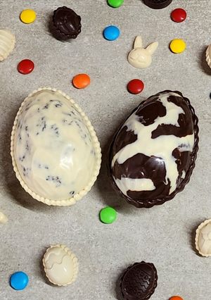 Una foto de 🪺🐰Huevos de Pascua fáciles: oreo y marmolado 🐰🪺 A prueba de fallas