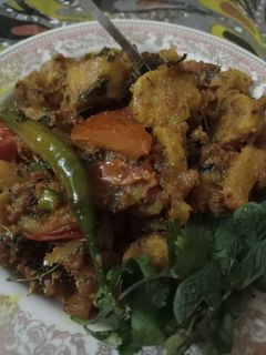 राजस्थानी गट्टे की सब्जी(Rajasthani gatte ki sabzi recipe in Hindi) रेसिपी मुख्य फोटो