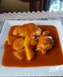 Mole de pollo con papas