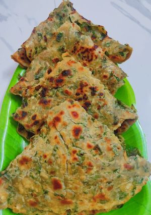 मेथी का पराठा(Methi ka paratha recipe in Hindi) रेसिपी मुख्य फोटो