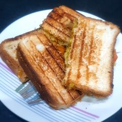 A picture of Grilled potato Sandwich.