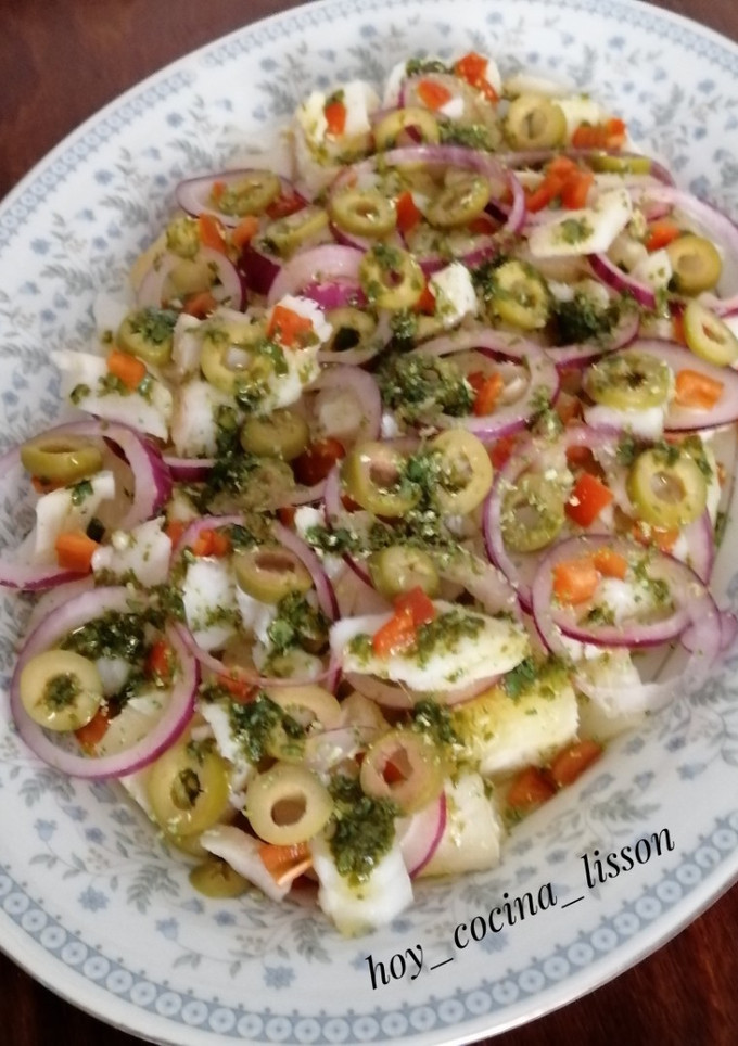 Una foto de Ensalada de yuca y bacalao