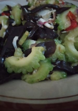 Foto resep Tumis pare teri jamur kuping
