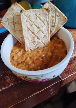 A picture of Refried Beans with Longaniza.