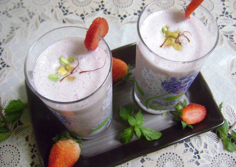 Recipe of Homemade Creamy Strawberry Lassi