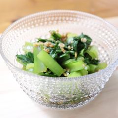Japanese vegetable dishes, Komatsuna and Amazake, balsamic vinegar A picture of Japanese vegetable dishes, Komatsuna and Amazake, balsamic vinegar.