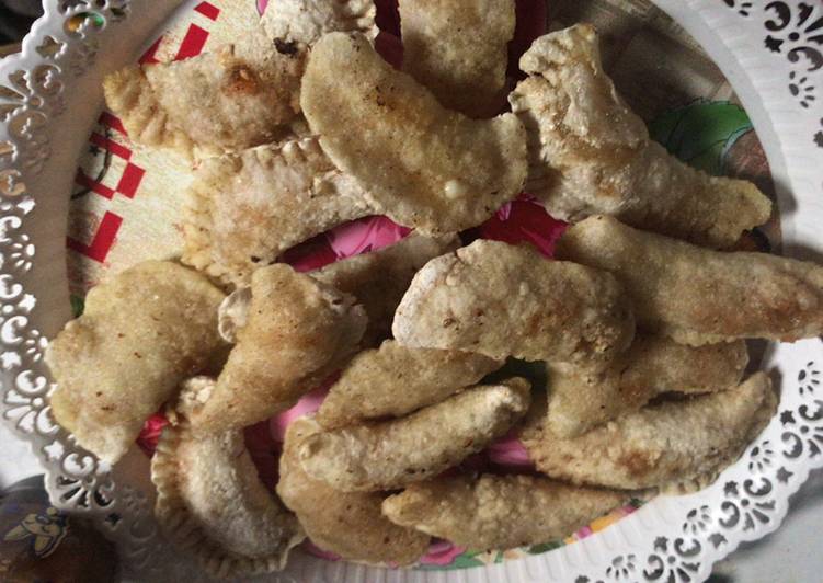 Cireng Isi keju dan Ayam suwir