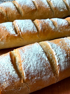 Фото Очень вкусный домашний французский багет.