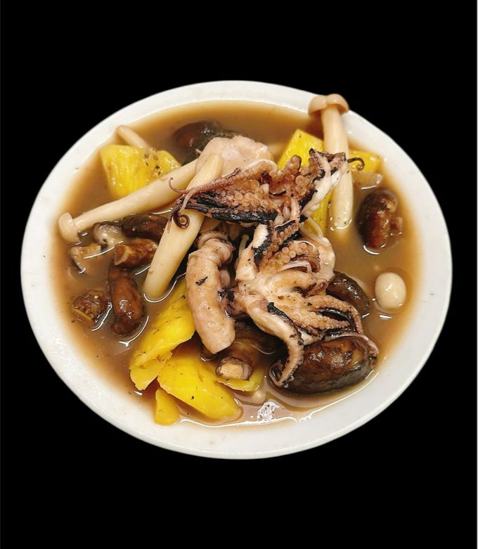 Hình của món Bạch tuộc xào nấm.