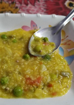 A picture of Mixed vegitables Khichdi.