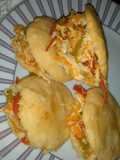 Arepas rellenas de pollo y vegetales