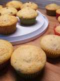 Muffin allo yogurt e gocce di cioccolato