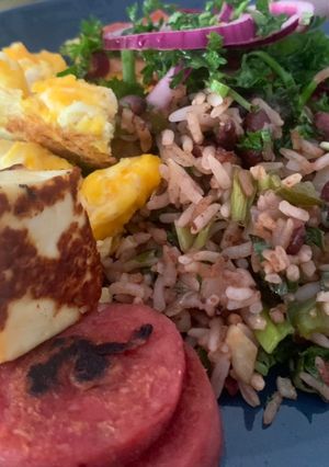 Una foto de Desayuno tico