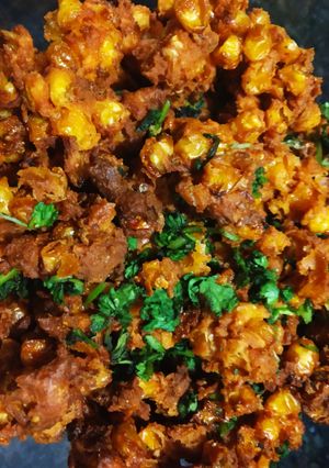 क्रिस्पी काॅर्नस् (Crispy Corns recipe in marathi) रेसिपी चे मुख्य फोटो 