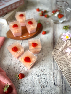 Foto resep Strawberry Lecy Pudding